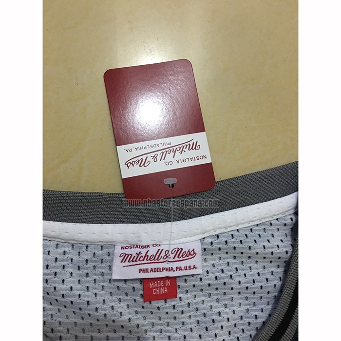 Camiseta Chicago Bulls Michael Jordan NO 23 Mitchell & Ness Negro2